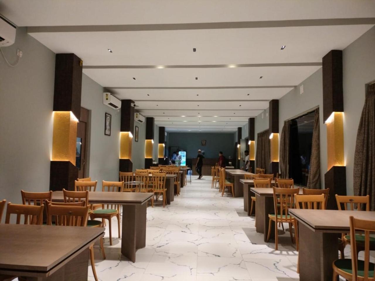 מנדרמוני Parth King Beach Resort מראה חיצוני תמונה